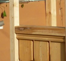 на самый вид поставить черный сучек ? да и темная "балясинка " в глаза бросается))