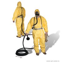 Одевался противогаз, соединялись дополнительные шланги и конец шланга оставался с наружи.