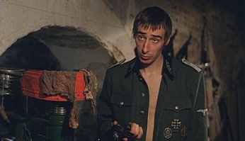 Пистолет-пулемет МР-40 на чердаке