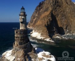 А где же маяк Анива...
Страна: Россия
Местоположение: остров Сахалин, мыс Анива, гора Сивучья
Статус: заброшен
Построен в 1939г, архитектор - Миура Синобу, высота башни 31м