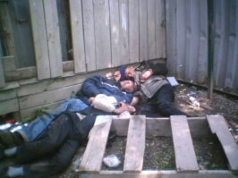 Стильное и функциональное оформление квартиры - из деревянных паллет