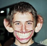 Я бы честно хотел улыбнуться от души, но бездарные комментарии не дают мне этого сделать. 

Боюсь моя улыбка будет несколько натянутой...