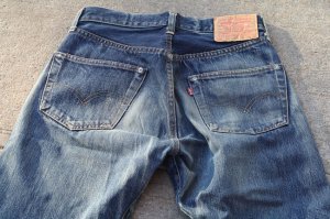Лучшие джинсы я купил в секон-хенде и они были LEVI's 501