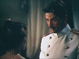 Для тупых минусаторов оставлю здесь для того, чтобы хоть картинки сравнили двух разных фильмов, если ума своего не хватает для познания оного.