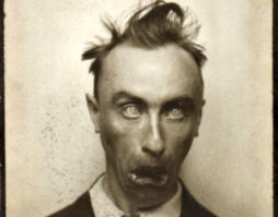 Я сначала подумал, что это молодой Нагиев