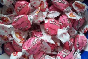 А из содержимого, почему-то, больше всего карамельки Мечта и Снежок запомнились)