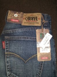 Лучшие из тех, что приходилось носить. Другие бренды, даже именитые, протирал между ног за сезон. Из "кардиналов" просто вырос - уже не налазят!