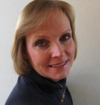 это тётенька Джули Десмонд. Сейчас ей больше 60 лет.