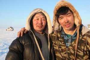 В каком-то посте я уже писал о своих поездках в Мирный и Якутск (где даже чуть было не женился, на русской девушке, было дело). Ну что могу сказать, мудаков разных хватает везде, но большинство - вполне адекватные люди. И многие очень уважительно относились, когда узнавали, что я из Москвы. Правда, это было лет 15 назад. Хороший там край, интересный. Многие коренные якуты не очень-то умные. И пить якуты действительно не умеют (не могут). Не думаю, что они способны готовить у себя "Донбасс". Кроме того, там маловато людей - во всей Якутии миллиона человек не наберётся, а якутов там меньше половины населения. Эти, что-ли, отсоединяться будут?