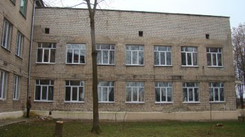Школа в г.Сморгонь в РБ и через 5 дней пристройка где спорт зал был.