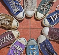 Одна кедина ПРАВАЯ!
БЕСИТ!