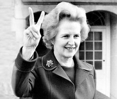 Пока в политике мне импонировали две

1. Заклятый враг, но уважал.

2. Надеюсь, что друг.