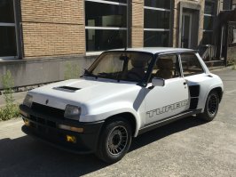 Renault 5 Turbo 2 1984 года. С двигателем 1.4
Эти машины были номерными эксклюзивами!
