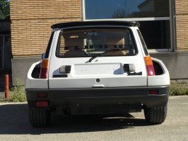 Renault 5 Turbo 2 1984 года. С двигателем 1.4
Эти машины были номерными эксклюзивами!