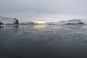 Утро первого дня 2017 на Ольхоне (остров на Байкале) и закат, но уже пятого дня