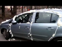 Помоги соседу утеплить машину.
