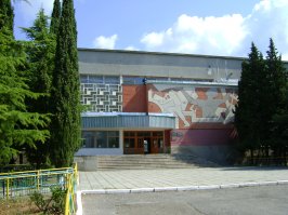 Вот моя "фазанка" ( г. Ялта СПТУ-21. Окончил в 1991-ом году по специальности столяр-станочник 3-го разряда ).