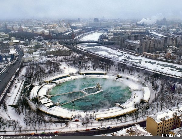 Иордань закрыли, а привычка осталась.