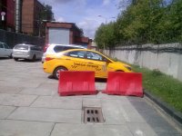 Вот это такси у меня на работе стояло, я его как то уже постил на фишках  :)



А вот уже умельцы постарались =)