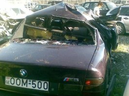 Vossen тупое ты создание! Ты хоть читаешь прежде чем постить текст? "с камеры на головы" - что за хрень? И да, одна мартышка довыёживалась дрифтом по городу, не жалко. Рано или поздно эту ждёт такая же участь. Главное, что бы об столб или как в случае с первой обезьяной об дерево! Что бы на забрали с собой невинных жертв. Город не место для выипонов! Считаешь себя дрифтером? Вэлком на трек и там жги резину сколько влезет. А покатушки в городе ни к чему хорошему не приводят. 
Нашли, млять, кумиров...