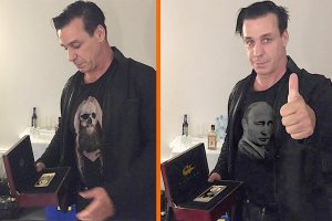 Забыли золотые айфоны с Путиным, пиарщики компании производителя подарили один Тилю Линдеману и заодно зафотошопили ему футболку и навернули патриотичных слов о ВВП в интервью чем дико разозлили Раммштайн
