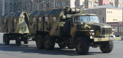 Ох не для наших ... дорог, широт и погоды этот ... "сивый мерин". Нам надоть попроще и ... посуровее. С печкой-буржуйкой, ну на худой конец с отопителем ОВ-65. И три ведущих моста )))) Да ... и чтоб агрегат был электрический. Что типа этого