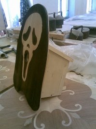 вот такую вещицу делали когда-то у нас на работе в свободное время, то-ли соседей отпугивать, а может суровых птичек завлекать)