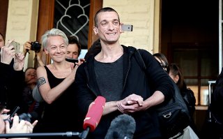 Вот ещё один "художник". Смотришь и <span style='color:gray'>[мат]</span> ва ешь...