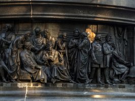 Почему ценнее кошки для петербуржцев зверя нет