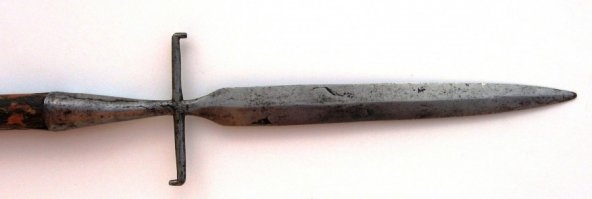 Тогда уж лучше рогатину. :)