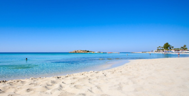 Никосия, Кипр песочек изумительный. Были на экскурсии в этом городе, пляж запомнился.