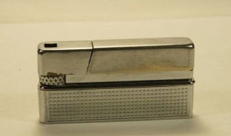 Точно такая была и у меня. Но она быстро сломалась. Стоила где-то в районе 8-9 рублей ,что было очень дорого по тем временам.