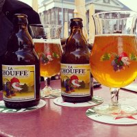 Банки банками, а настоящие ценители пива покупают его в стекле (как и вино) :)