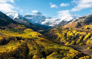 Ну что тут скажешь: такими отчаянными и талантливыми людьми остаётся только восхищаться. Как и их творчеством. Спасибо! :)