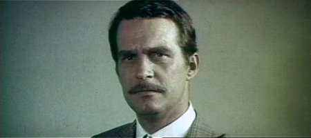 Латыш Паул Буткевич ! И в третьей части он не играл.