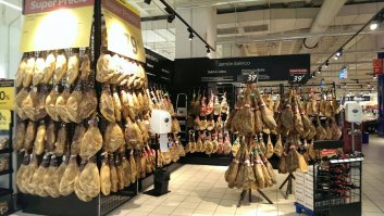 В сети Carrefour - и пофигу на санкции. Бери не хочу и ценник гуманный за ногу