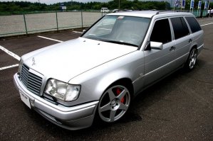 был 124 универсал с пробегом 890000....и как бегал!