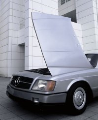 ))
В 2000-х дизайнерам он виделся таким (МБ Ауто 2000 Концепт), 1981 год.