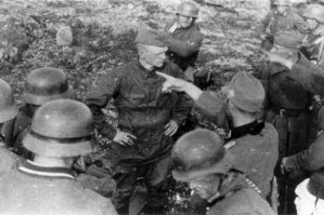 Когда пленный смотрит на тебя, как на гавно