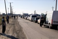 А вот граница России с Казахстаном

а по телику говорят что её практически нет но вот стоять приходится по 6 часов.