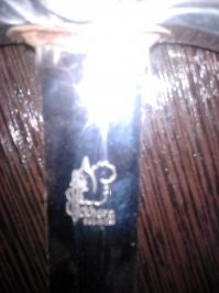 Привет Василий бывают в жизни огорчения (я по поводу чемергеса), а в остальном без обид. Мне действительно делали копию по описанию из книги "Холодное оружин третьего рейха". Белочкутоже скопировали (фото будет). В антикварных у нас продают в основном отреставрированные или новодел (как ты и описывал полное дерьмо). но в моем случае делал "подпольный мастер",здорово рискуя (ст.222 УК РФ), сталь конечно не такая как у оригинала но тоже вполне достойная. Кстати книга у меня есть в электтонном варианте, если пришлешь адрес почты могу скинуть. до связи.