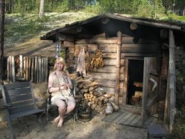 Этот холм в Словении скрывает в себе волшебный домик хоббита