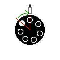 Выстрел после протяжки барабана происходит. Протяжка на 1 обеспечивается взводом бойка или нажатием на курок (что монопенисуально). Таким образом, для того, что бы после взведения курка к стволу подошёл пустой туннель, необходимо, что бы он, при остановке барабана после вращения, отстоял от вертикали на - 51 градус (360/7).
Кроме того, в револьвере Нагана никакого свободного вращения у барабана в просто нет. 
Свободно барабан вращаться в Нагане может, только на откидном кронштейне (Бельгийцы делали откидной барабан в наганах  ), но захлопнуть откидной барабан при взведённом бойке, так же невозможно...