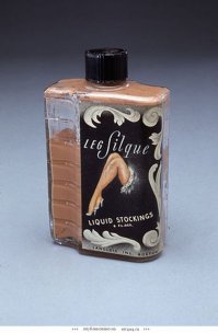 Макс Фактор выпускает косметическую краску для ног и даже было специальное приспособление для рисования ровного шва