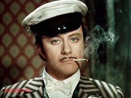 Британец взял с полки магазина телевизор и вернул его обратно, получив деньги