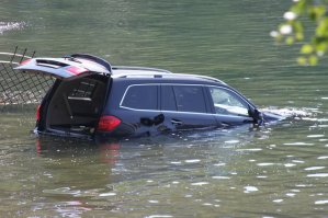 На встречу утренней заре, по Ангаре, по Ангаре...