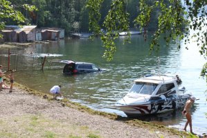 На встречу утренней заре, по Ангаре, по Ангаре...