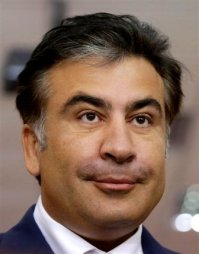 Чем-то на вот этого международного террориста похож.Этот тоже к коксу неравнодушен..