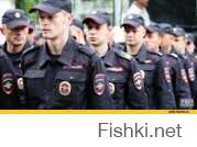 ну вообще-то в России полиция сейчас по-другому выглядит