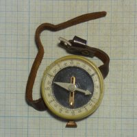 вот такого плана были компаса в детстве, может и сейчас где то лежат, как ни крути, а уже больше 30 лет прошло, мог и потерять. а вот курвиметр новый в коробочке и штампом СССР есть точно.